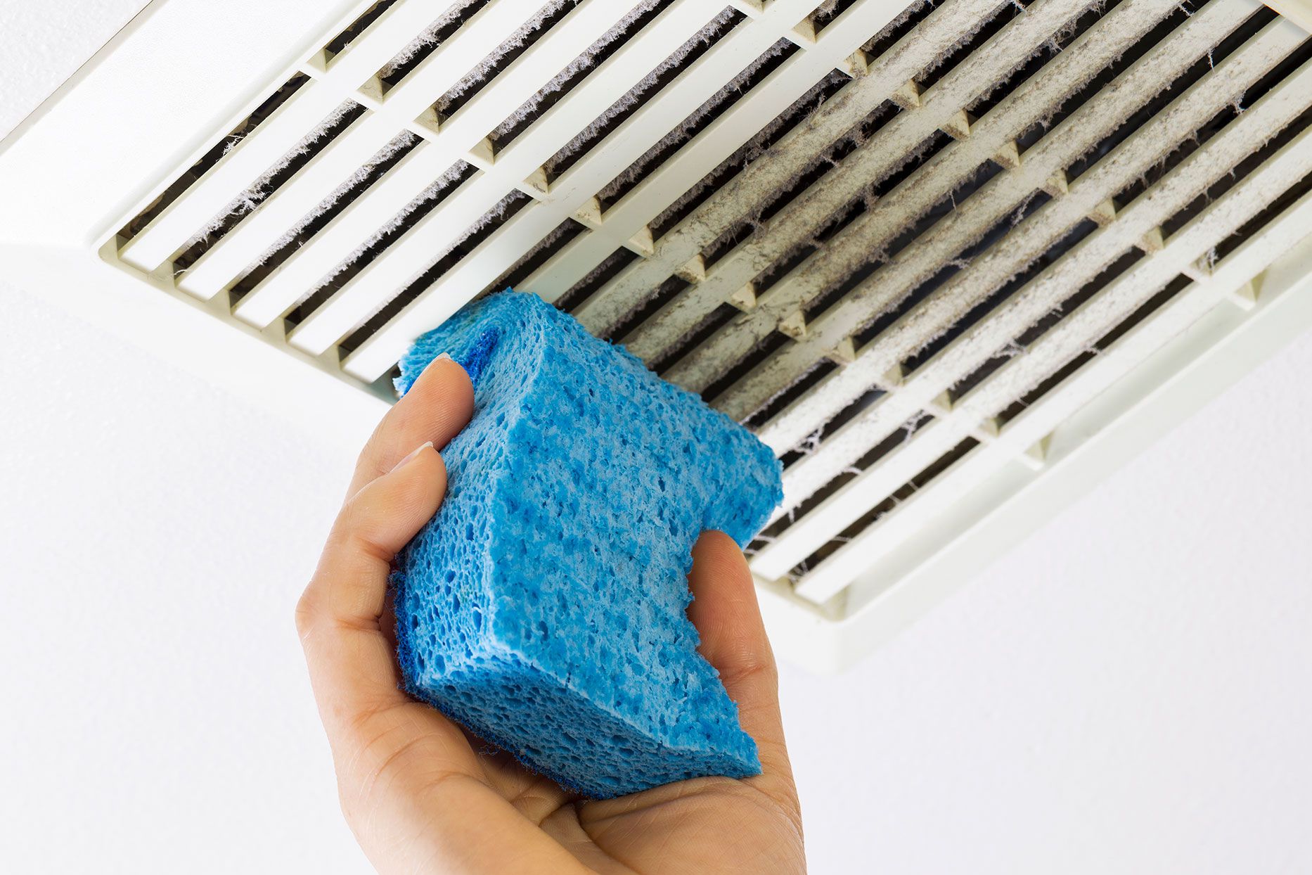 How to Clean Bathroom Fan