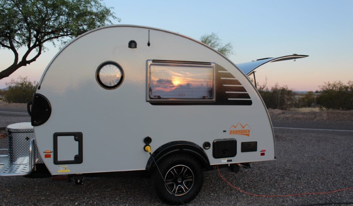 Small Camper With Bathroom